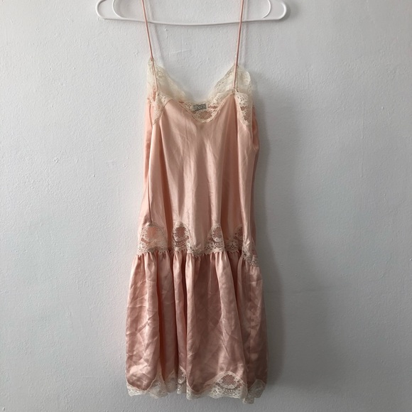 Vintage | Ballet Pink Silk & Lace Slip - Picture 10 of 15